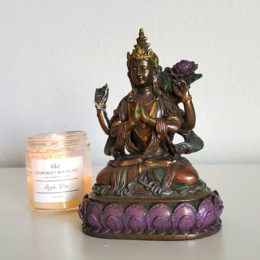 💙❤🧡 White Tara Statue